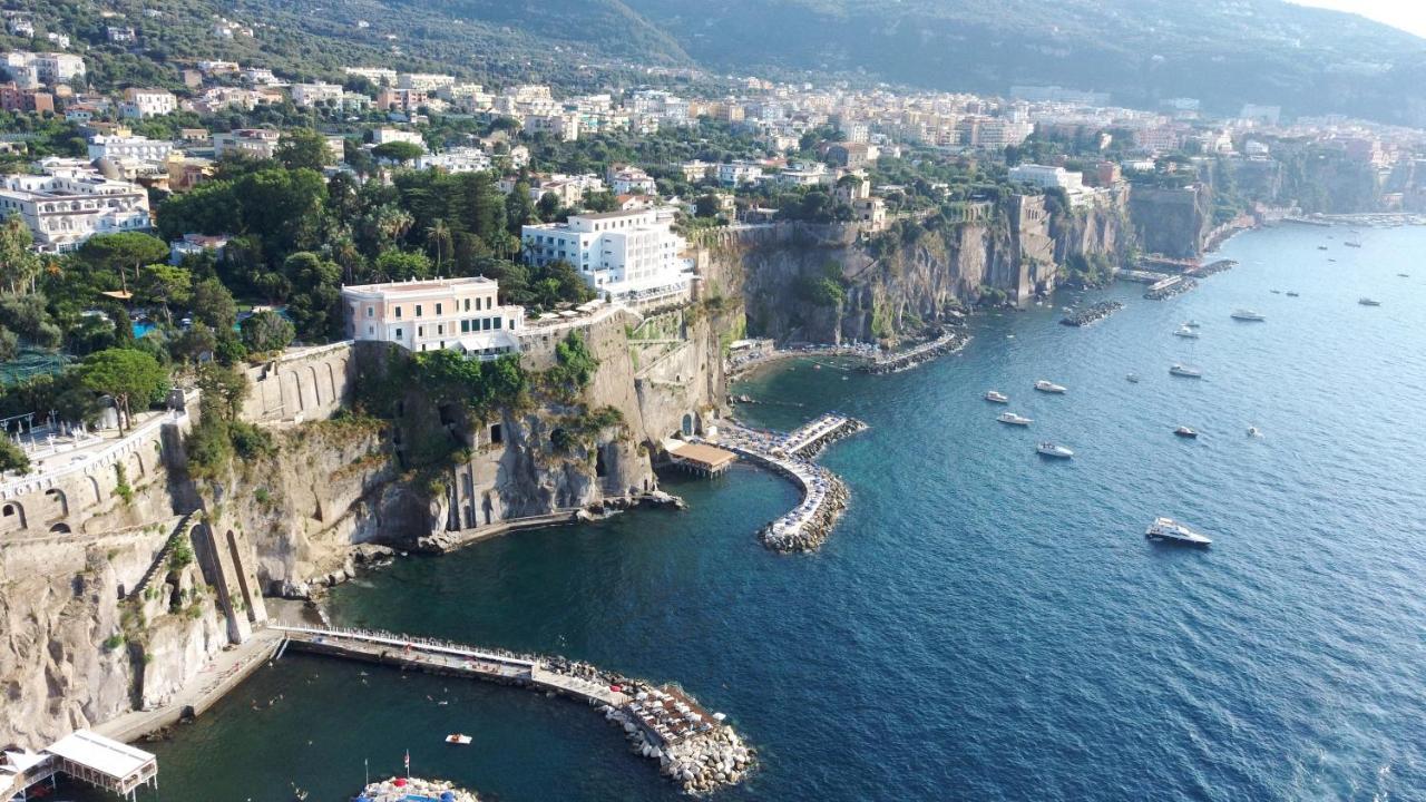 La Quiete A Un Passo Dal Centro Apartment Sorrento Exterior foto