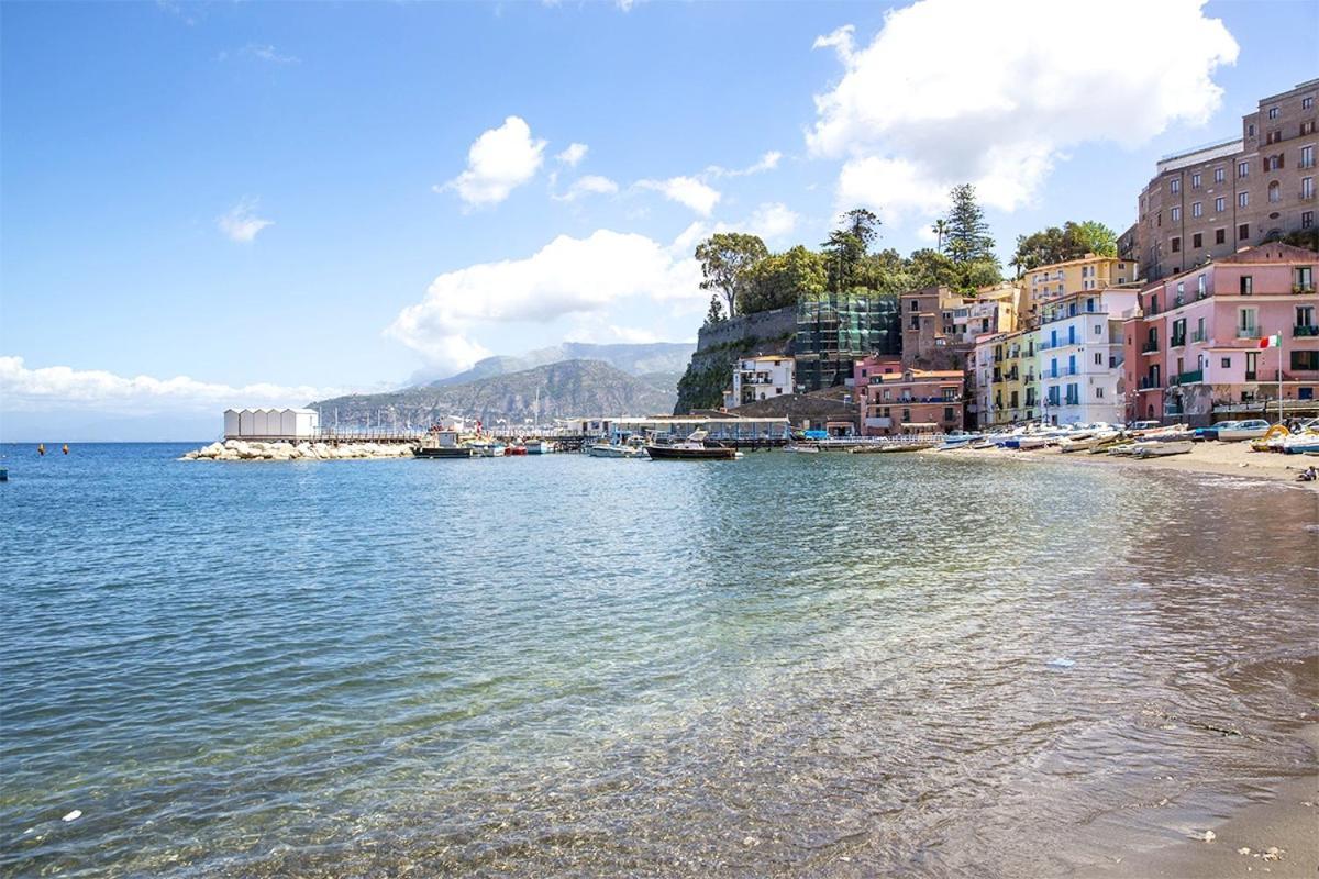 La Quiete A Un Passo Dal Centro Apartment Sorrento Exterior foto