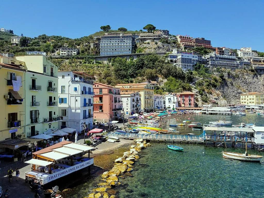 La Quiete A Un Passo Dal Centro Apartment Sorrento Exterior foto